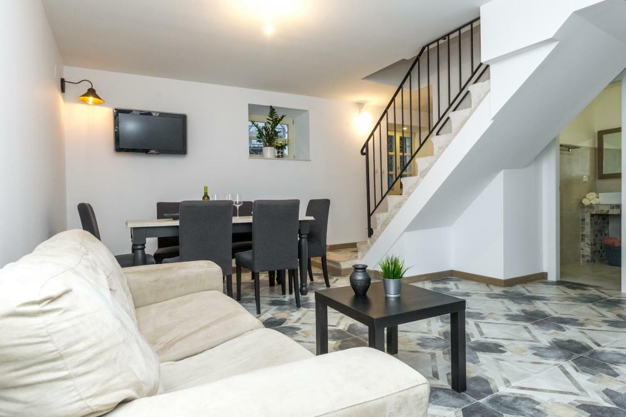 House "Vesela" Villa Biograd Na Moru Exteriör bild